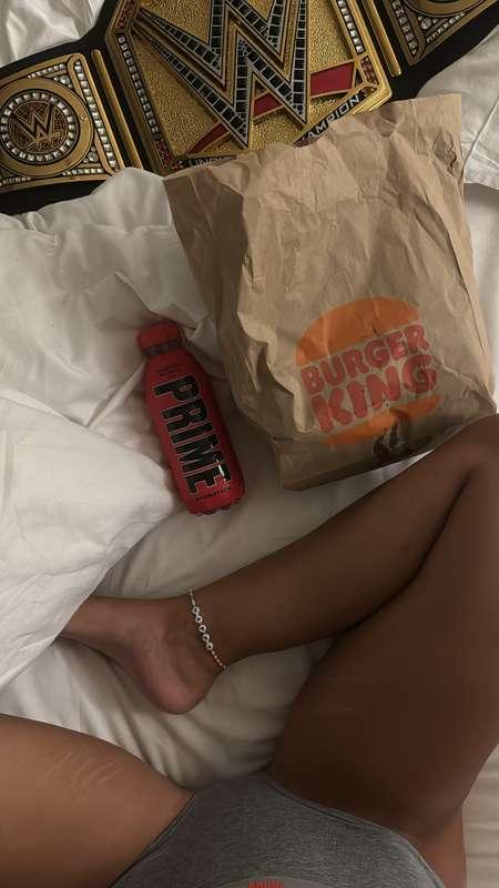 even your World's Womens champion needs a cheat day 😋