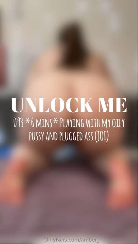 **LET ME TEASE YOU AND OIL UP MY FAT ASS WHILST WEARING A BU..