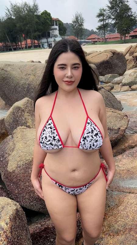 Shaking for you at the beach....part 2 (getting chubbier)