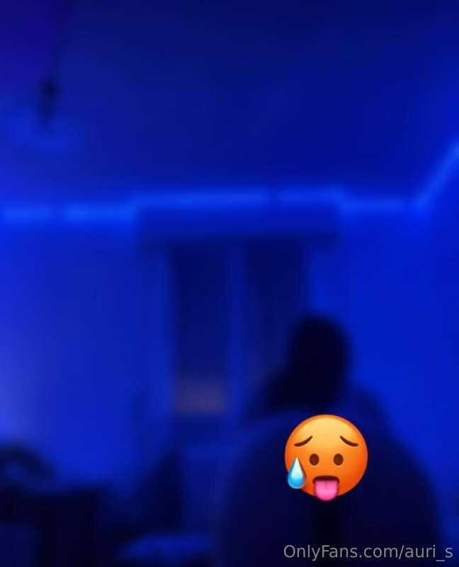 Mi trovi in chat ancora per poche ore papi 👅