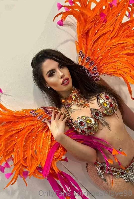Ieri ho fatto una sfilata 💋 🎊 Vuoi vedere cosa ho combinato ..