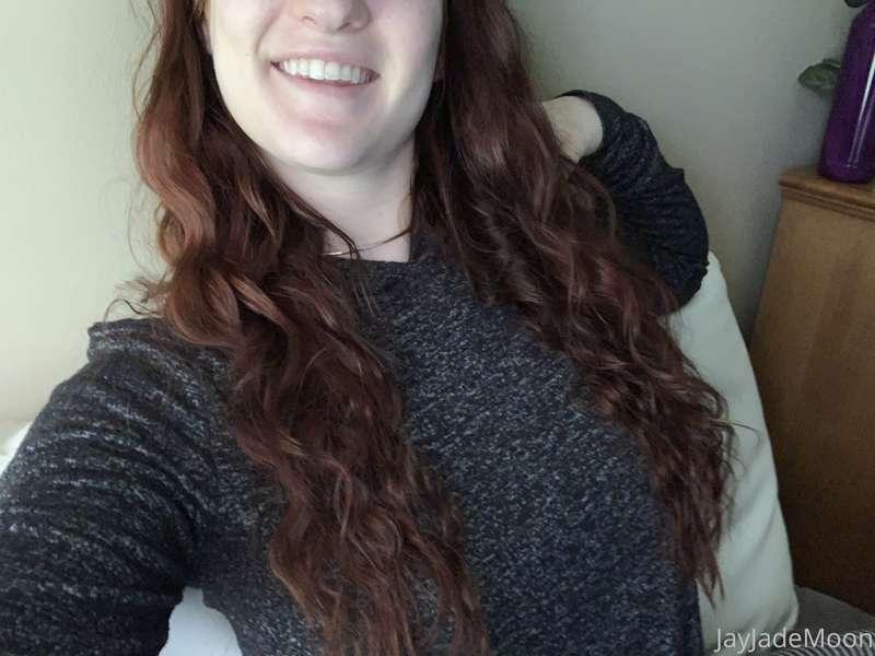 Curly hair and boobs 😊