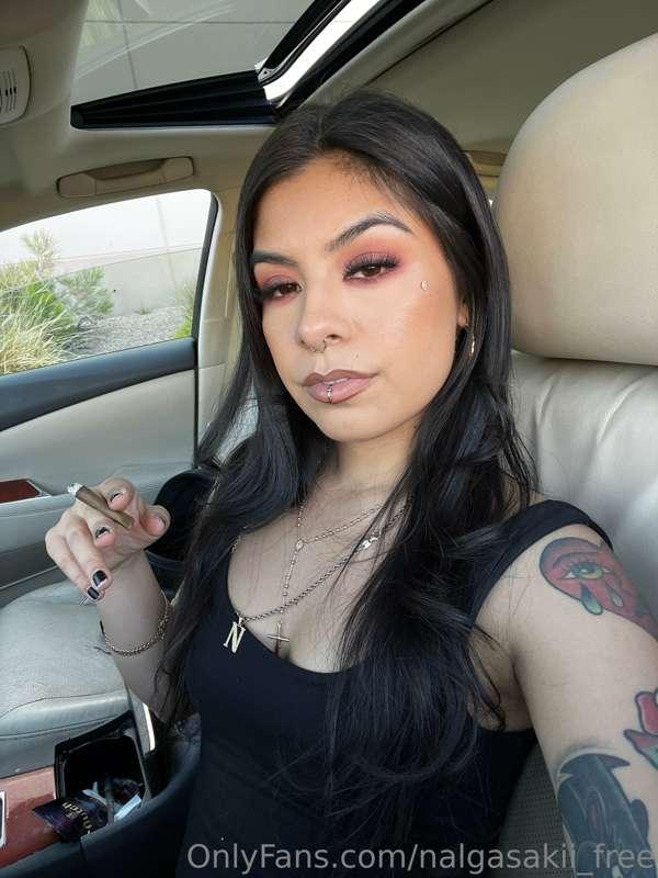 What my lunch break usually looks like 😎😏