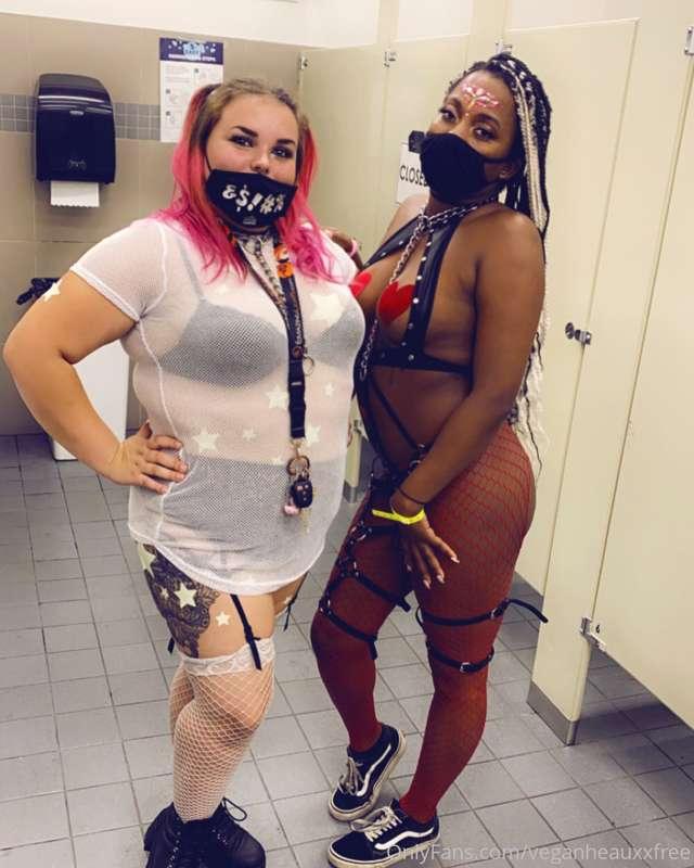 Check your DMs for my first G/G scenes with my beautiful gir..