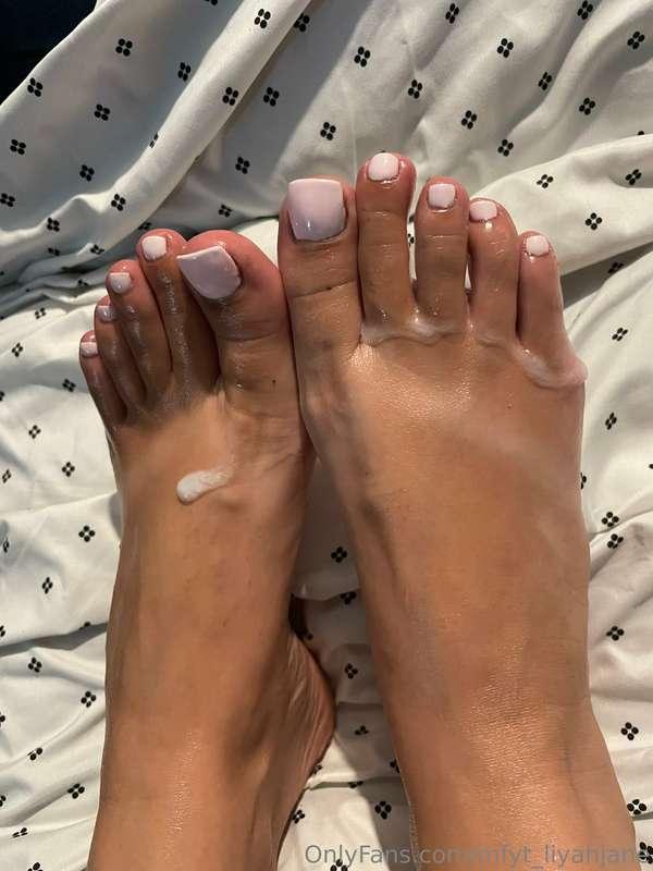 Lick it up loser.