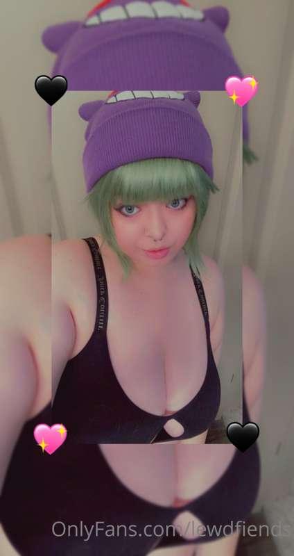 Tomboy(ish) Non-strapon BJ set! 💕includes 8 pics and 7 clips..
