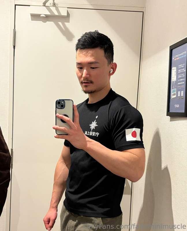 直近の！海保君とガッツリ雄交尾。爽やかイケメンなのにデカマラじゃないとヤらないという淫乱君。去年も含めて一番気持ちよかっ..