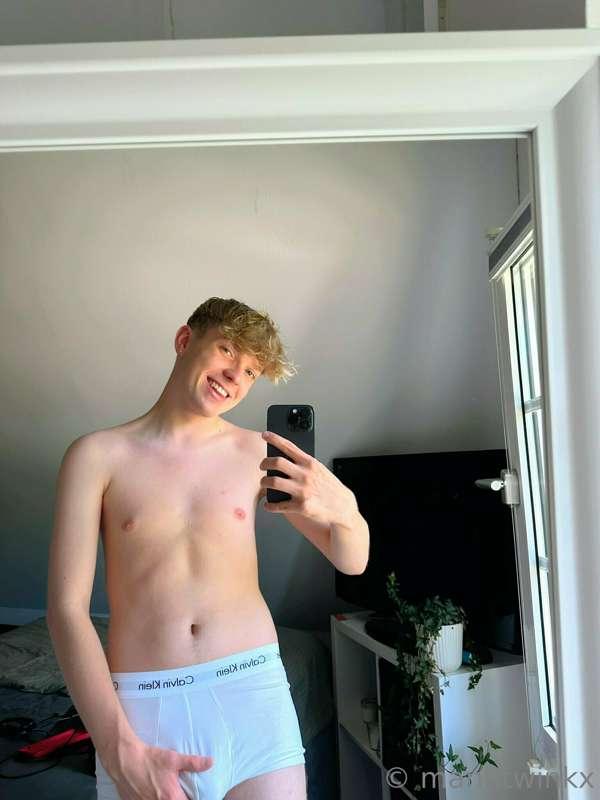the twinkiest twink finally decided to launch an onlyfans 😋
..