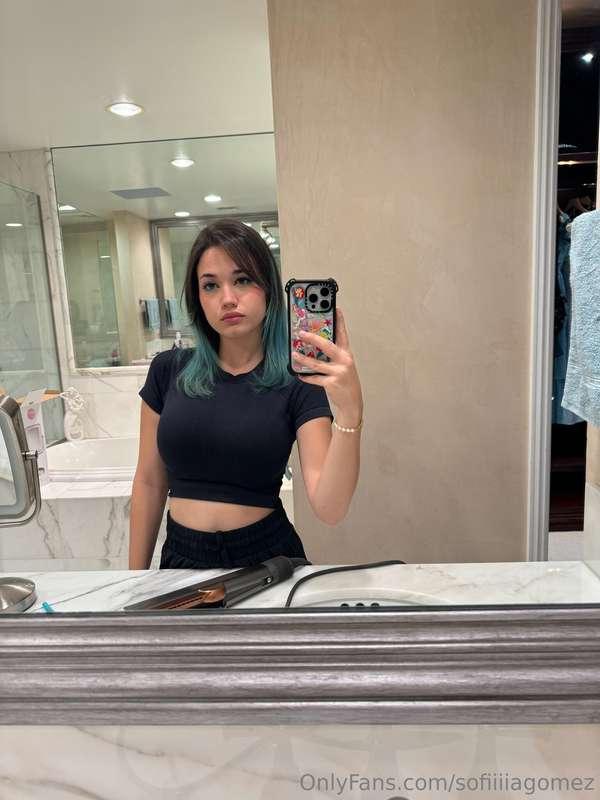 mirror selfies for the win ALWAYS 