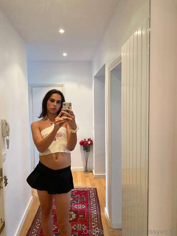 yoursissyvicky image #2