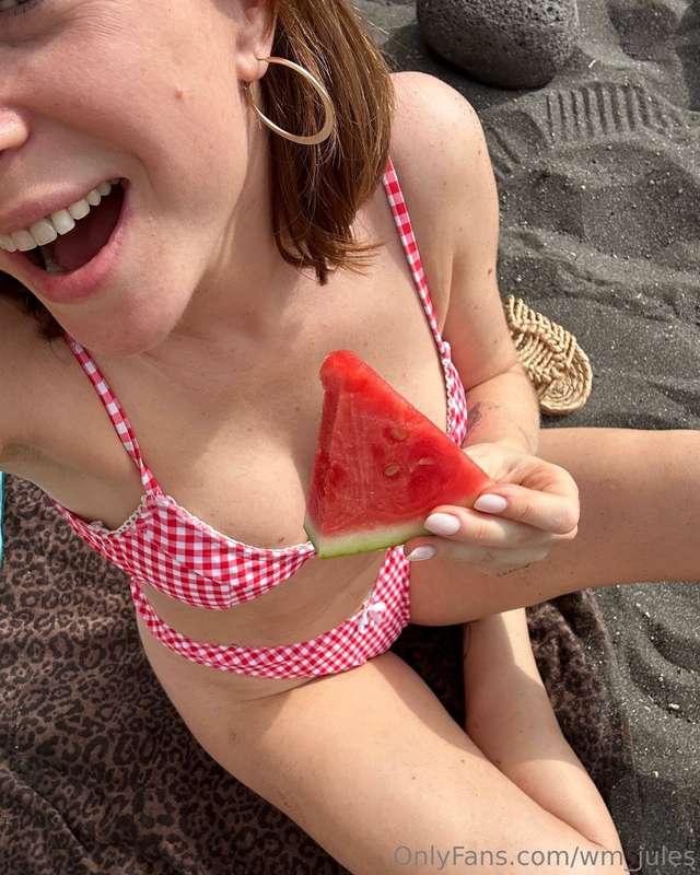 Is there anything better than fresh fruit on a summer day?🍉
