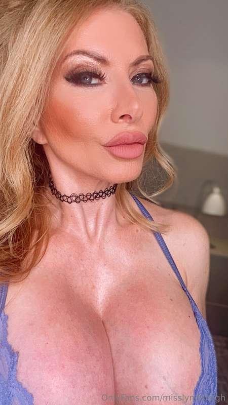 Here’s my close up…😈🍈