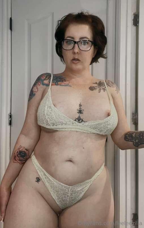 i want you to rip off all my underwear and fuck me very roug..