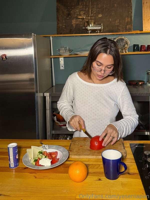 let's cook dinner together?😋😍