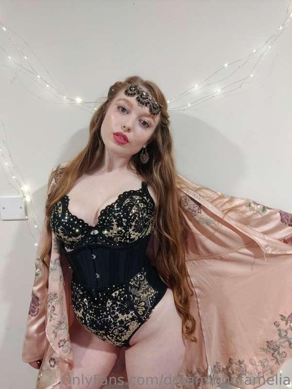 Dressing up and going to sexy, sparkly parties is my favouri..
