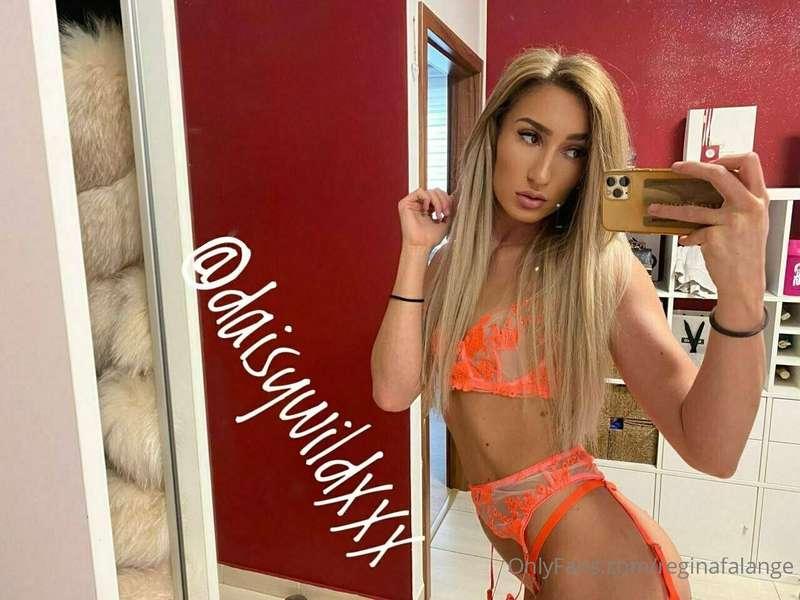 😈😱😱😈She is KINKY and loves to fulfill your dreams😈 @daisywil..