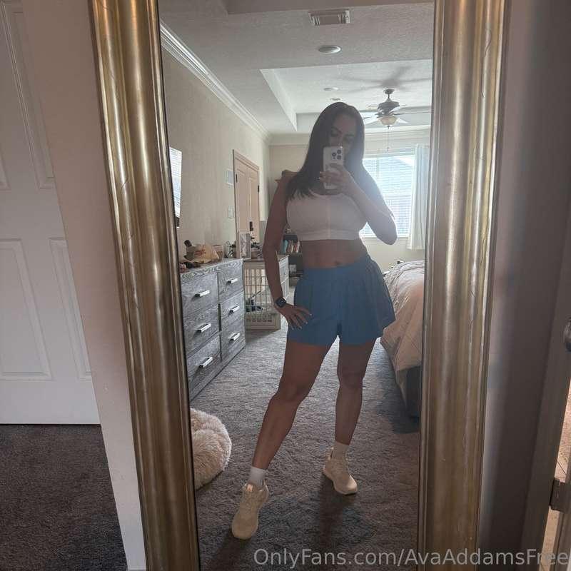 Cum play with Mommy right now! @avaaddams 