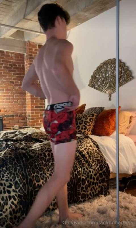 CUM & see what all the hype is about😏 this is the side of me..