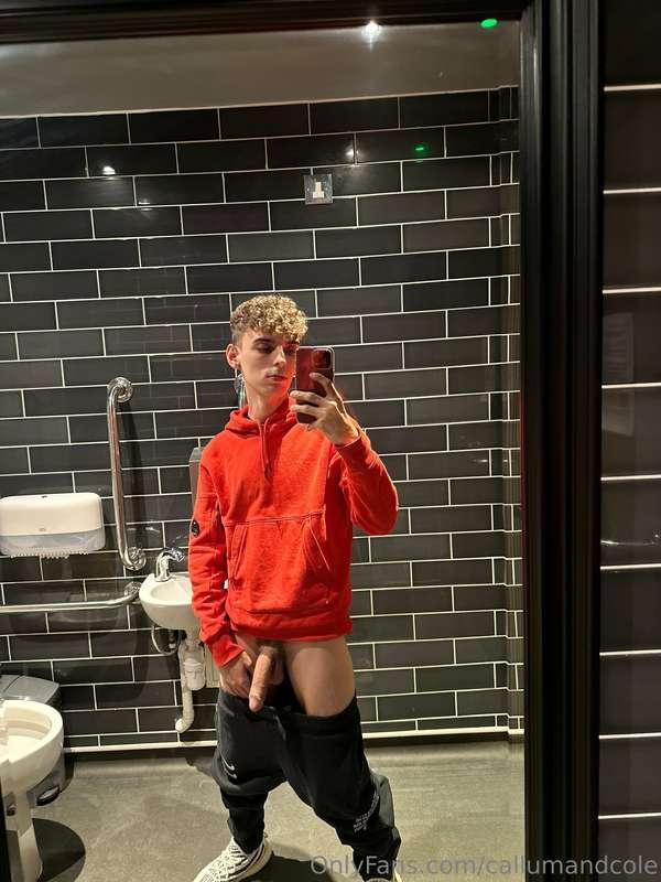 📷