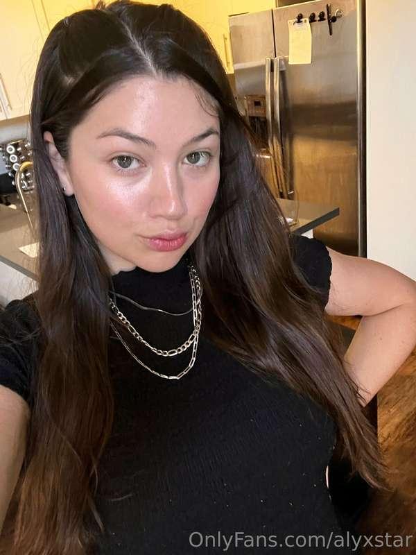 happy fuck me friday 🤪