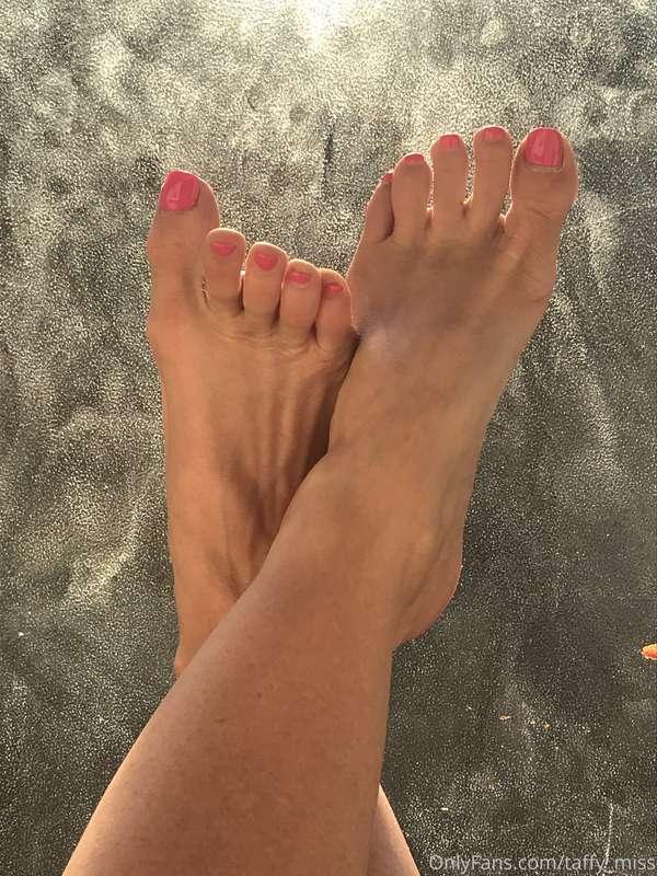 Sunshine feet 🦶