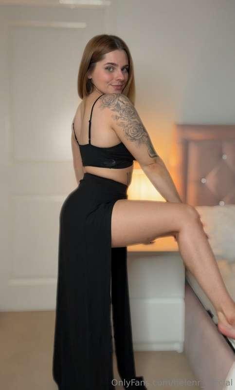 helenr_official image #0