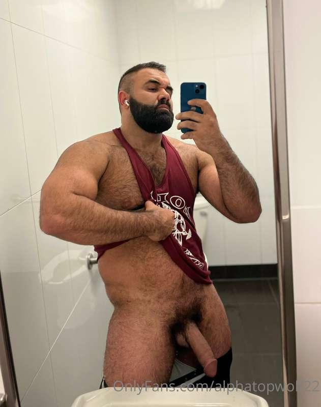 Got hard during my workout so I thought I’d take a pic for m..