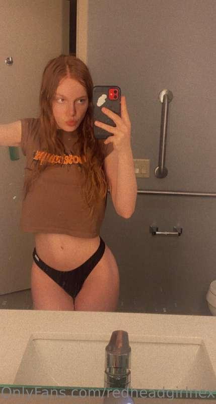 Swipe right & leave a like 🍑😊