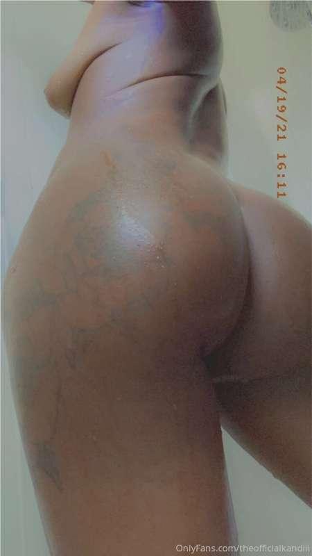 A good throw back on this chill saturday🦋☔️