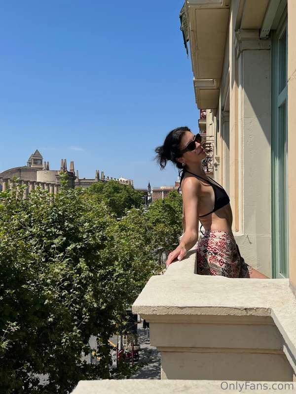 wishing I was back in Barcelona today tanning on the deck 😍