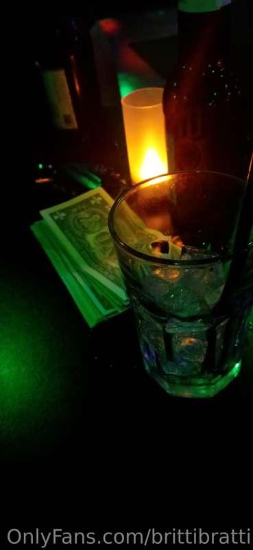 At the strip club 😘🖤😘🤑🤑🤑