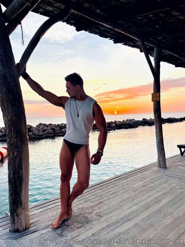 Hello Curaçao. 🥵☀️
