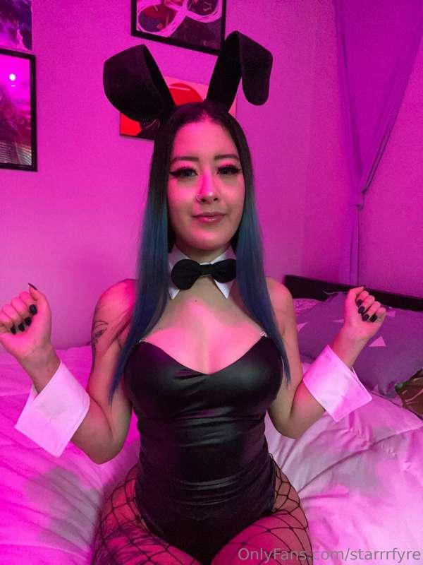 Throwback to when I had really long hair <3 Being a bunny gi..