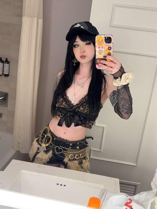 once again proving I go outside at least once a week :3