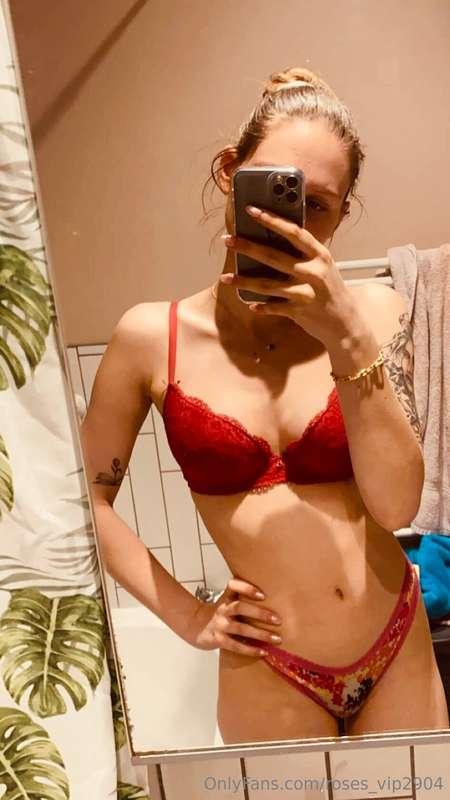 I always love to have a play in the bath 😉😉