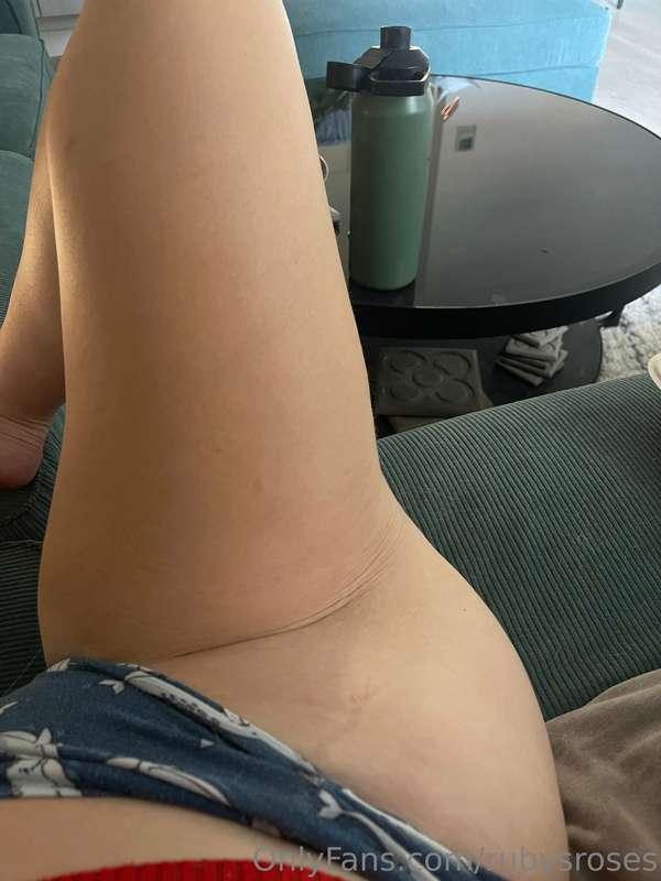 Life with a big bum and hips looks like this 😂