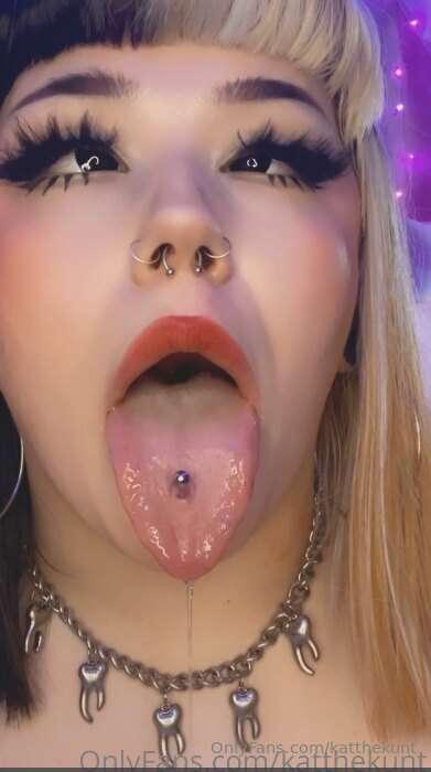 I'm ready to suck it deep😈💦💦