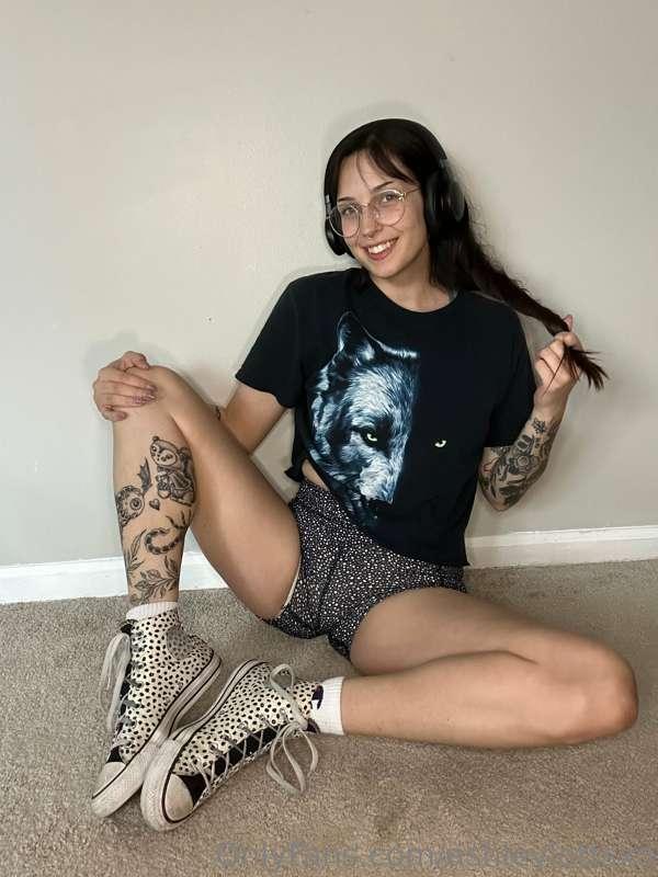 ashleylottsxo main image