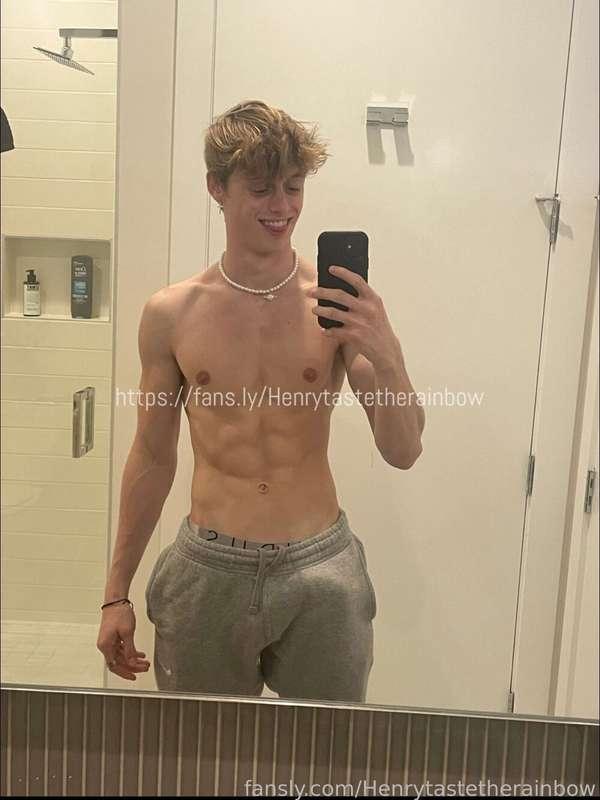 henrytastetherainbow image #2