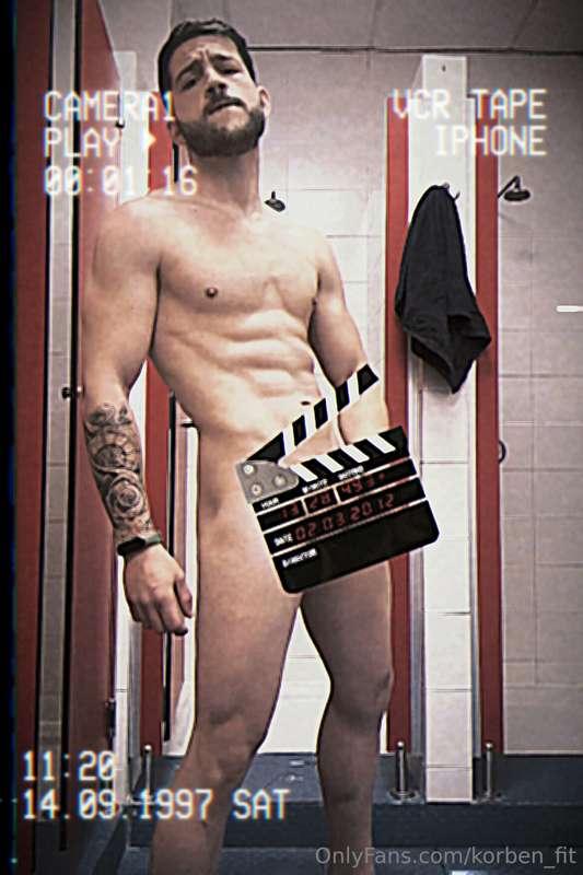 Have you ever masturbated in the gym? I do, and this time th..