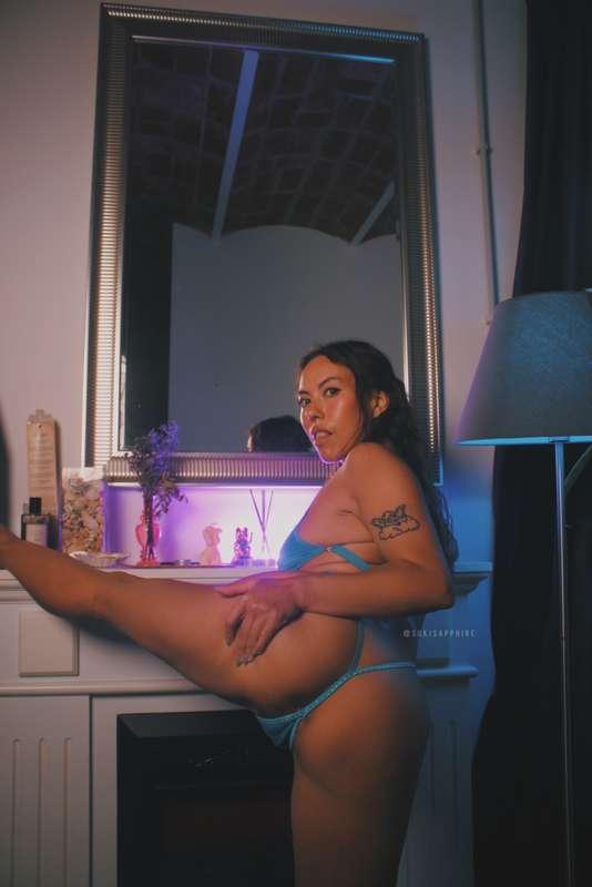 Click right to pull the string to the side 👅
