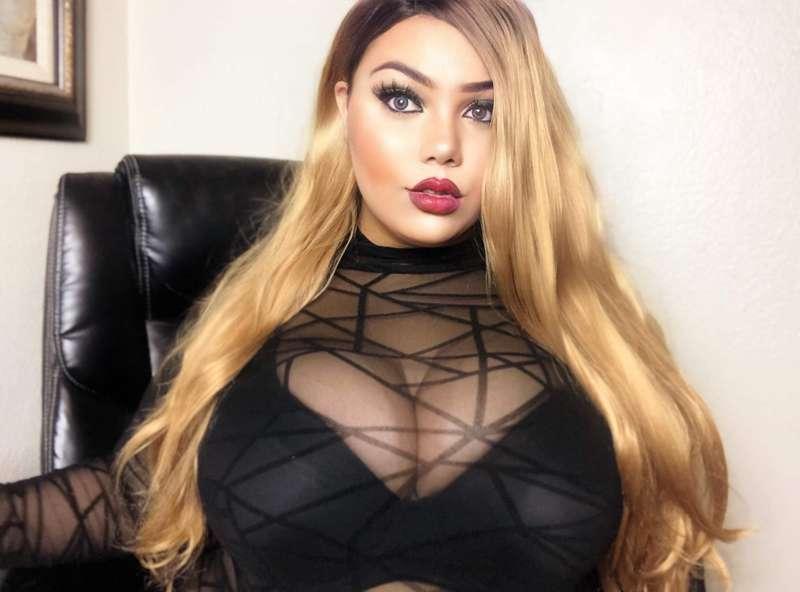 Blonde wig... I really dig the blonde on me! Sexy alter ego ..