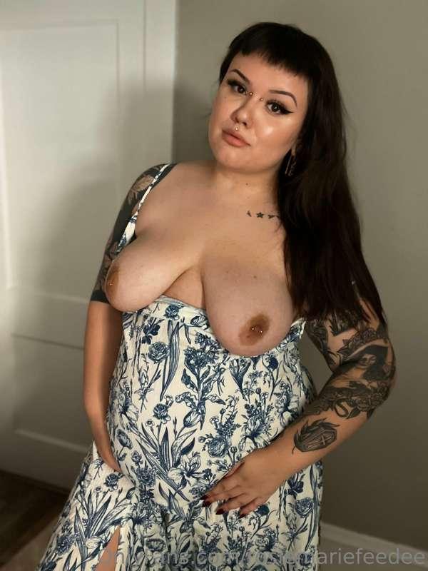 Do you like my dress?