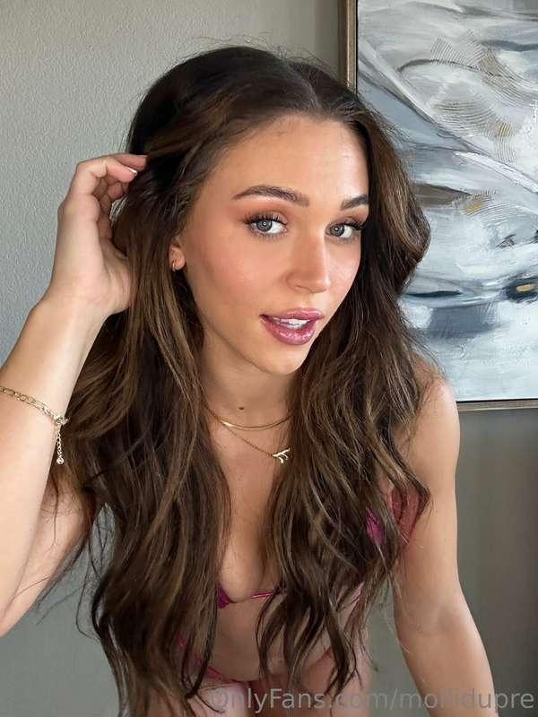 Ready for some face-to-face action? DM me with 👅 for a video..