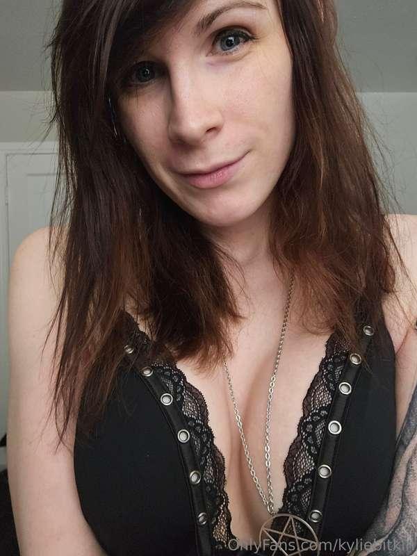 Its bodysuit tuesday!!! ~~ 🥰