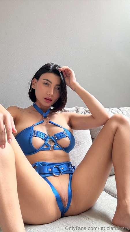 I want to hear all your dirty thoughts about me… be a good b..