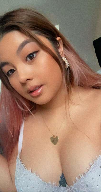 Still looking for my Christmas sugar daddy who will spoil me..