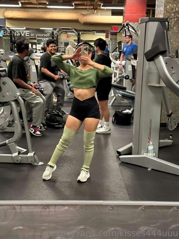 kisses444uuu image #2