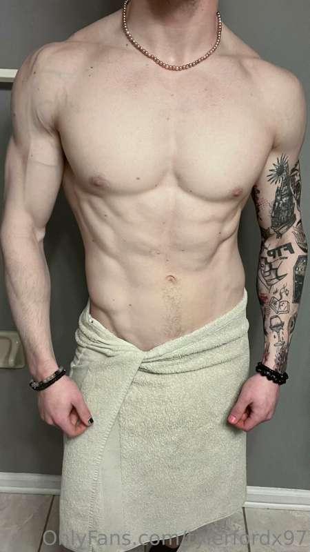 I got the showering going for us.. are you joining me?? 😈🖤