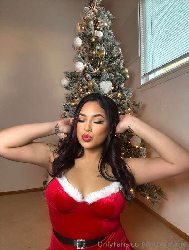 Merry XXXMas Eve ! Would you wanna find me under your tree t..